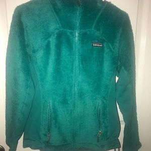 Women’s Patagonia fleece jacket